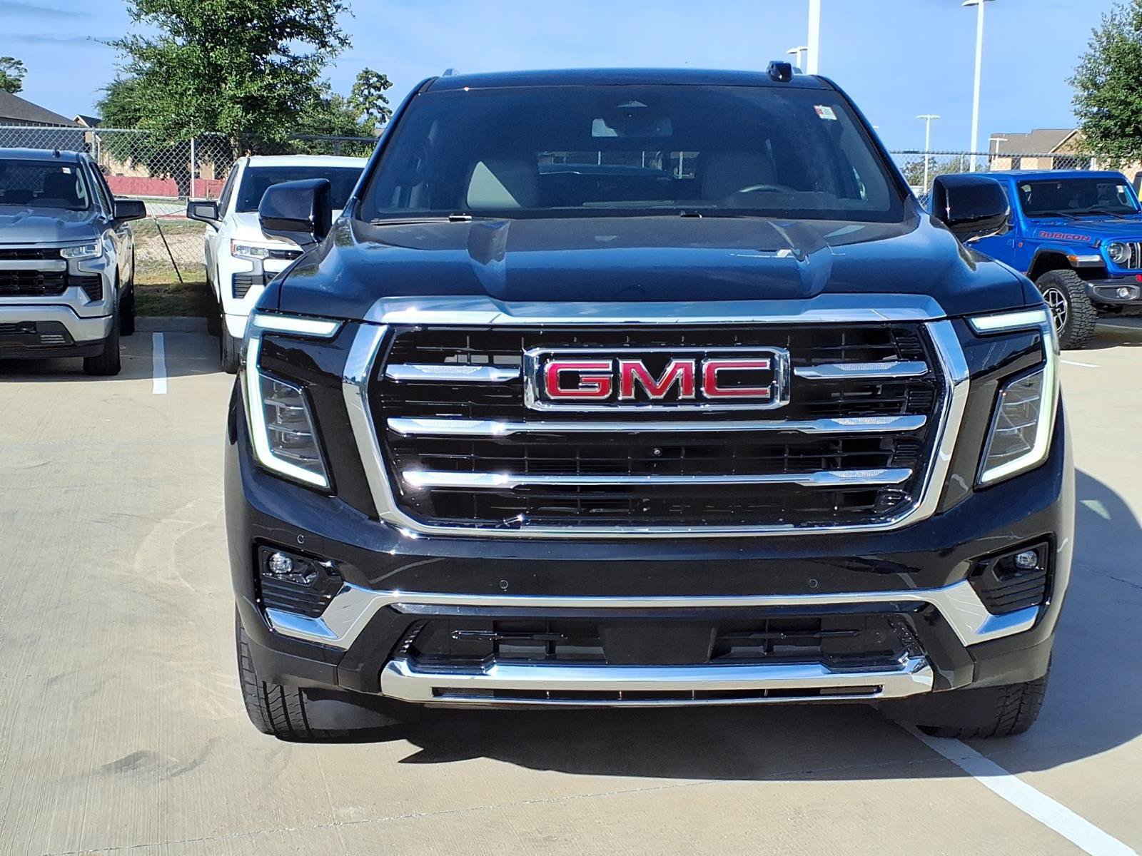 Used 2026 GMC Yukon Elevation RWD image 4