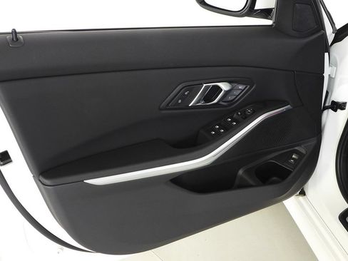 Used 2024 BMW 330i Sedan w/ Convenience Package RWD image 11
