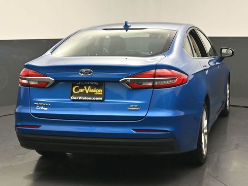 Used 2020 Ford Fusion SE FWD image 4