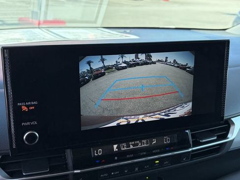 Certified 2025 Toyota Sienna XLE w/ XLE Plus Package AWD/4WD image 30