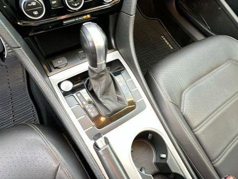 Used 2020 Volkswagen Passat 2.0T R-Line image 27