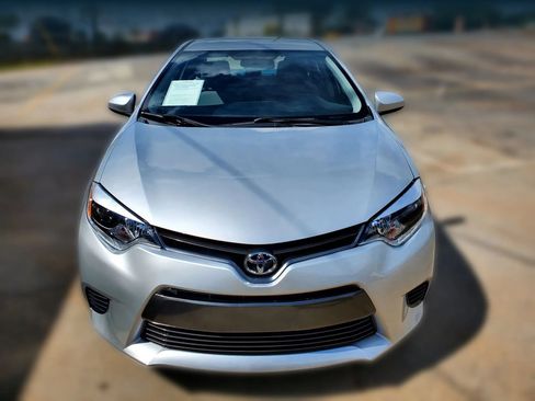 Used 2016 Toyota Corolla LE FWD image 17