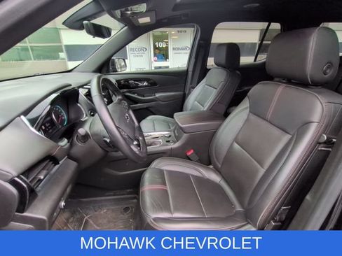 Used 2023 Chevrolet Traverse RS AWD/4WD image 9