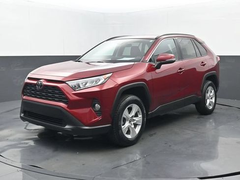 Used 2020 Toyota RAV4 XLE FWD image 25