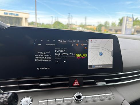 Used 2023 Hyundai Elantra SEL w/ Convenience Package image 27