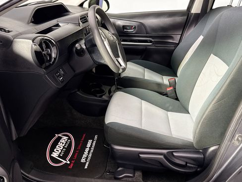 Used 2016 Toyota Prius C Two image 16