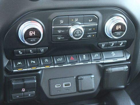 Used 2019 GMC Sierra 1500 AT4 w/ AT4 Premium Package AWD/4WD image 19