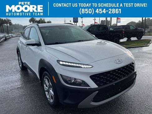 Used 2022 Hyundai Kona SEL image 3
