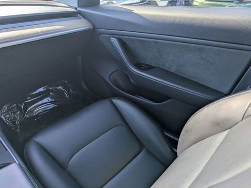 Used 2018 Tesla Model 3 Long Range image 14