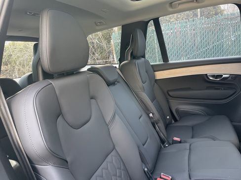 Used 2025 Volvo XC90 B6 Plus image 20