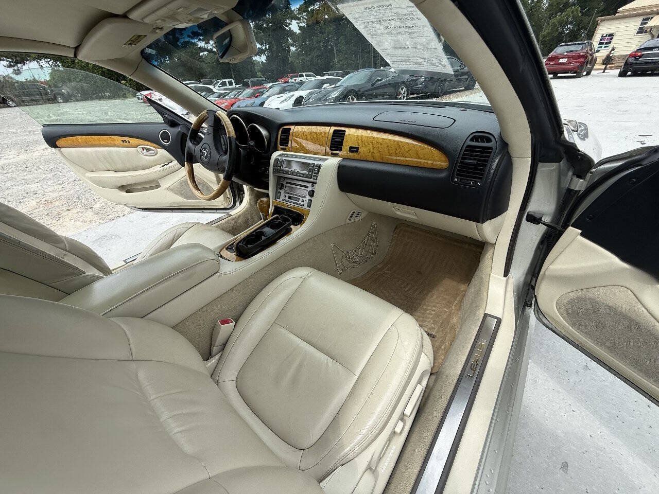 Used 2004 Lexus SC 430 Convertible RWD image 16