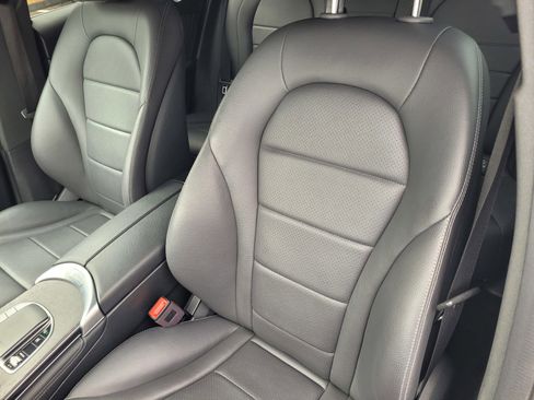 Used 2020 Mercedes-Benz GLC 300 image 13