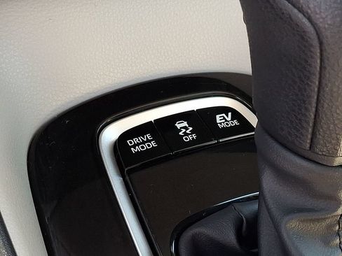 Certified 2025 Toyota Corolla LE w/ LE Premium Package FWD image 17