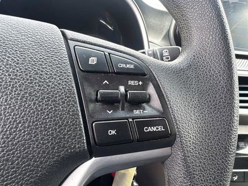 Used 2020 Hyundai Tucson SE w/ Winter Weather Package AWD/4WD image 14