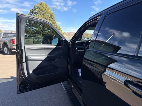 Certified 2025 Lincoln Navigator L Reserve w/ Jet Appearance Package image 13