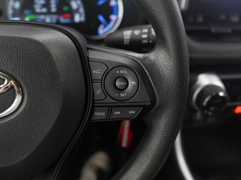 Used 2023 Toyota RAV4 LE image 19