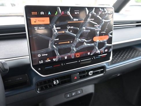 New 2025 Volkswagen ID. Buzz Pro S image 13