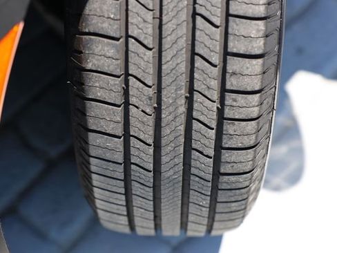 Used 2019 Chrysler Pacifica Touring-L Plus w/ Advanced Safetytec Group FWD image 45