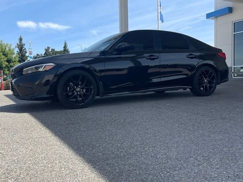 Used 2023 Honda Civic Sport image 1