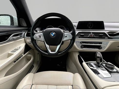 Used 2017 BMW 750i xDrive AWD/4WD image 8