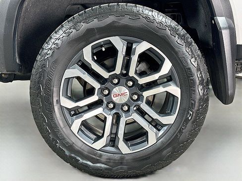 Used 2023 GMC Canyon AT4 w/ AT4 Premium Package image 27