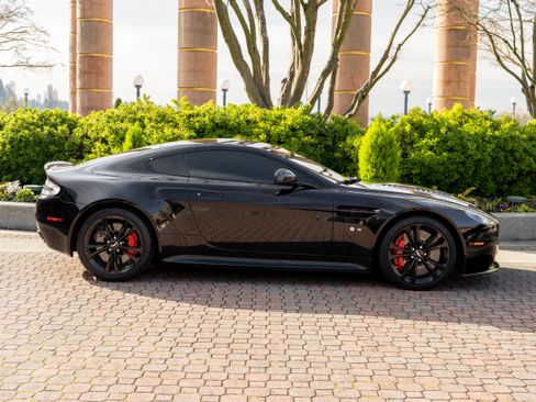 Used 2015 Aston Martin V12 Vantage S image 44