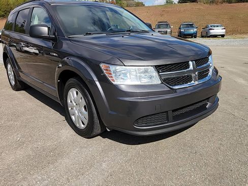 Used 2017 Dodge Journey SE image 14