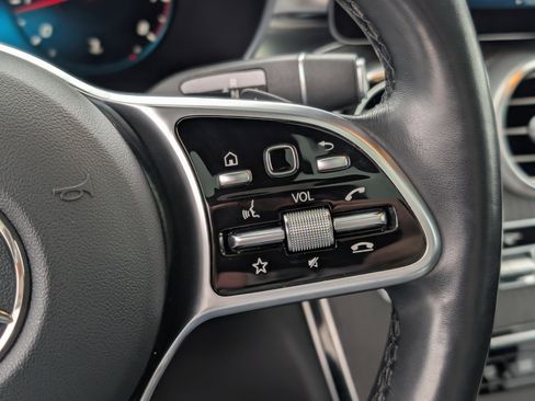 Used 2022 Mercedes-Benz GLC 300 4MATIC image 19