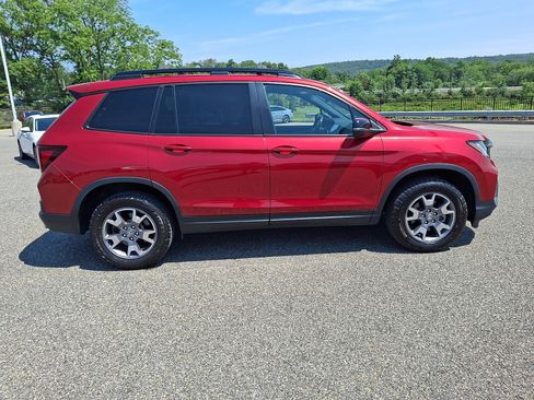 Certified 2023 Honda Passport TrailSport image 8