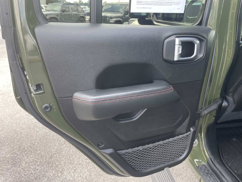 Used 2022 Jeep Gladiator Rubicon w/ LED Lighting Group AWD/4WD image 14