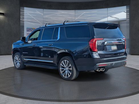 Used 2024 GMC Yukon XL Denali w/ Advanced Technology Package image 4