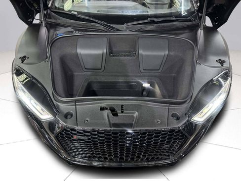 Used 2017 Audi R8 V10 w/ Carbon Exterior Package AWD/4WD image 58