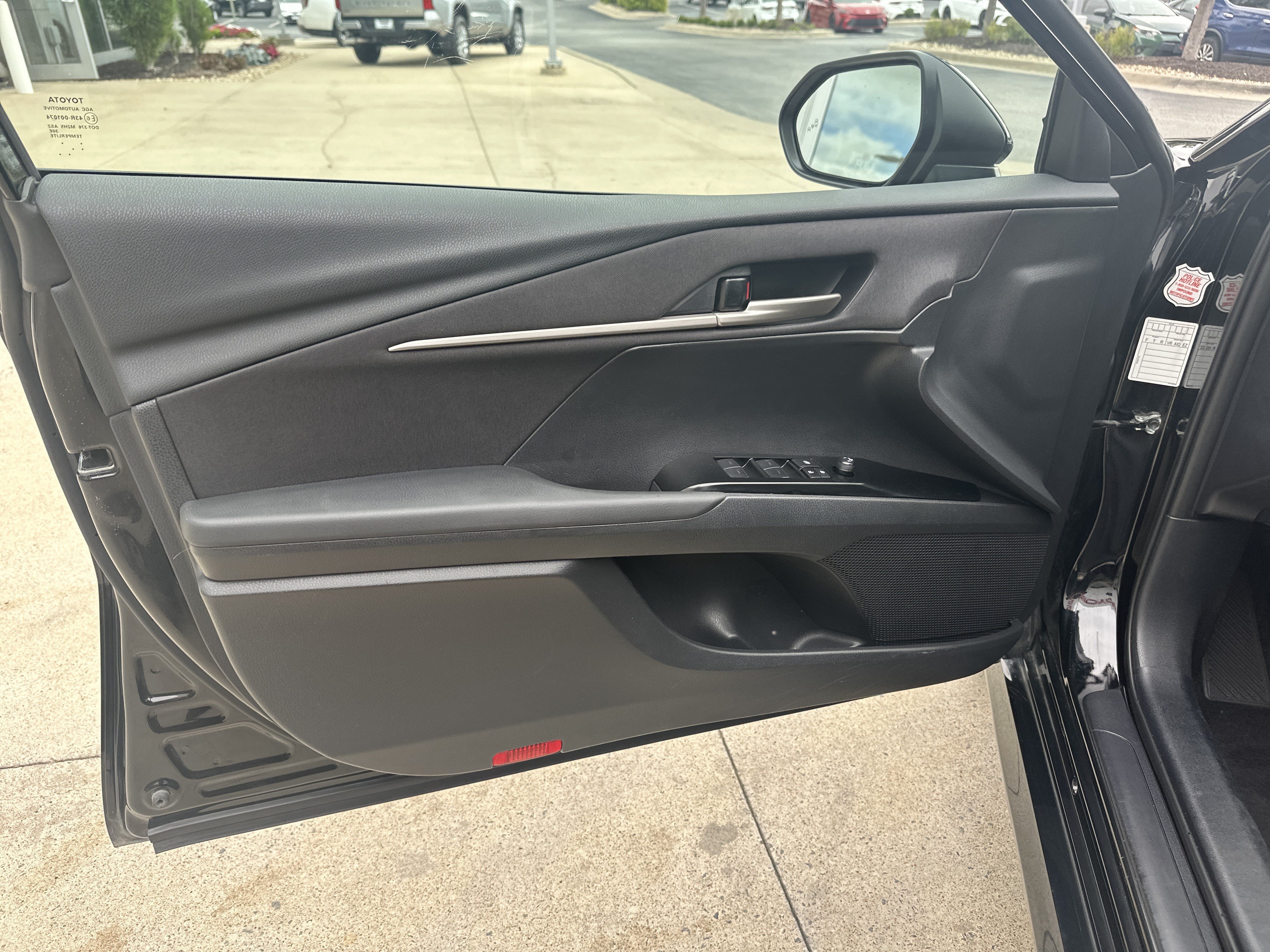 Used 2025 Toyota Camry LE FWD image 13