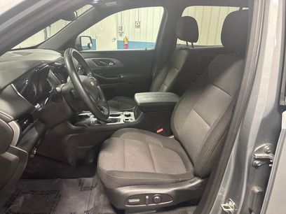 Used 2023 Chevrolet Traverse LT