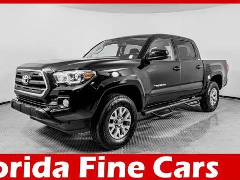 Used 2017 Toyota Tacoma SR5 w/ Tow Package RWD image 1