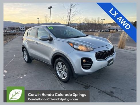 Used 2017 Kia Sportage LX image 1