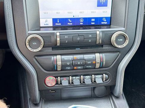 Used 2020 Ford Mustang Shelby GT500 w/ Technology Package RWD image 17