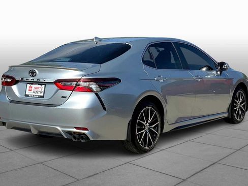 Used 2024 Toyota Camry SE image 12