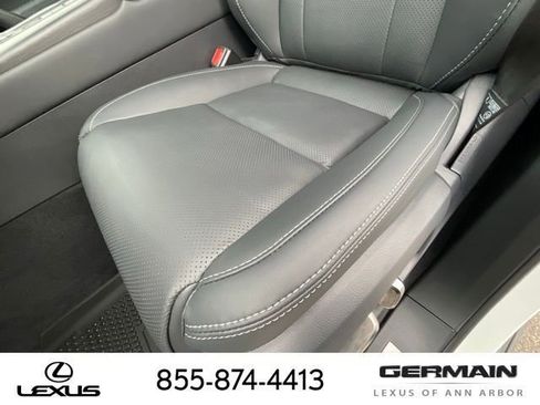 New 2026 Lexus LX 600 4WD w/ Premium Package image 21