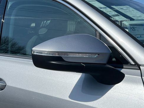 New 2026 Volkswagen Tiguan S image 8