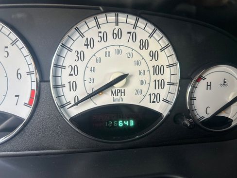 Used 2002 Chrysler Sebring Limited image 12