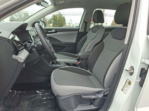 Used 2024 Volkswagen Taos S image 10