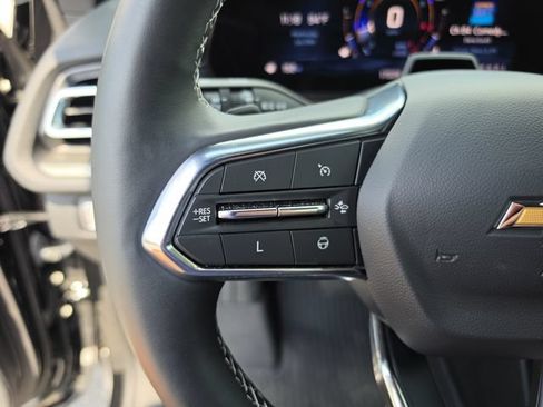 Used 2024 Chevrolet Traverse LT w/ Enhanced Driving Package FWD image 32