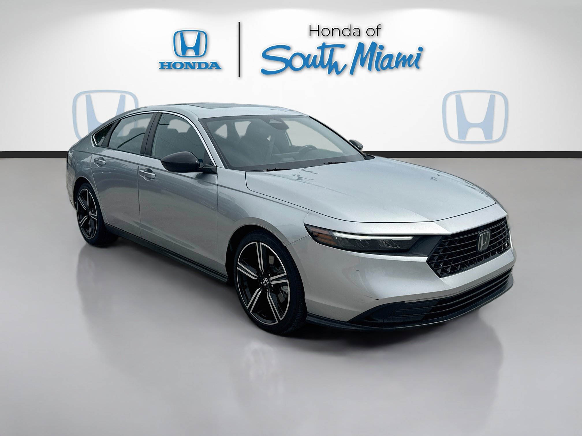 Used 2024 Honda Accord Sport image 1