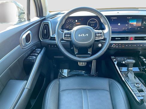 Certified 2025 Kia Sorento SX image 29