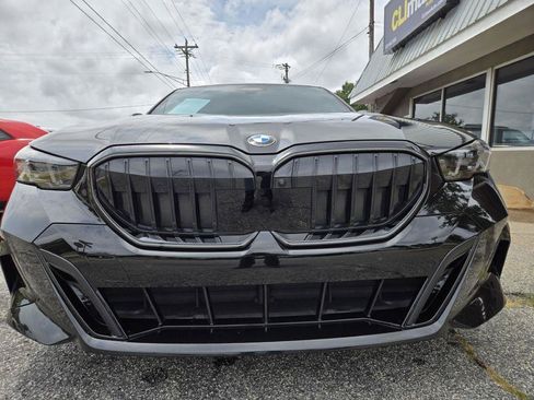 Used 2024 BMW 540i xDrive w/ Executive Package AWD/4WD image 3