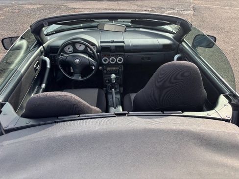Used 2000 Toyota MR2 image 17