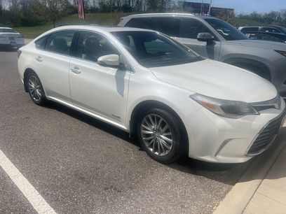 Used 2018 Toyota Avalon Limited w/ All Weather Liner Package