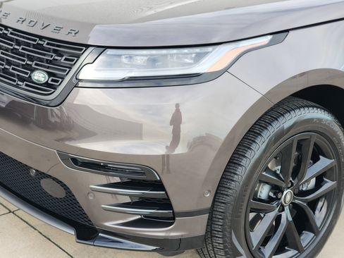 Certified 2026 Land Rover Range Rover Velar Dynamic SE image 9