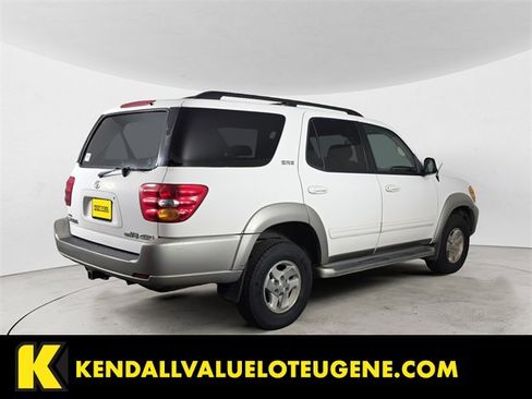 Used 2003 Toyota Sequoia SR5 image 2